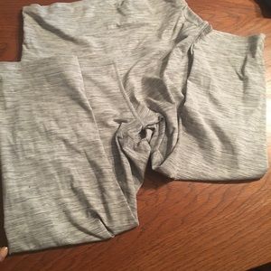 Wunder Under’s 17 inch alpine grey white